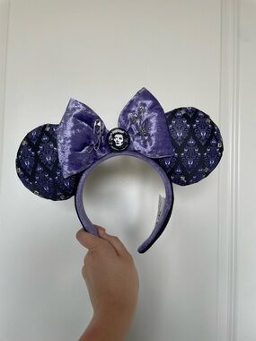 💜Her Universe Haunted Mansion Minnie Ears🖤